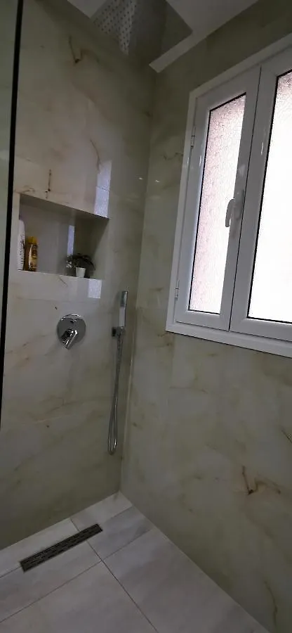 Lungomare Luxury Sea View Apartaments Vlorë
