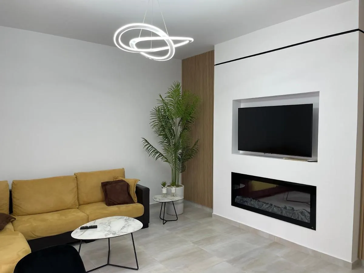 Lungomare Luxury Sea View Apartaments Vlorë アパート